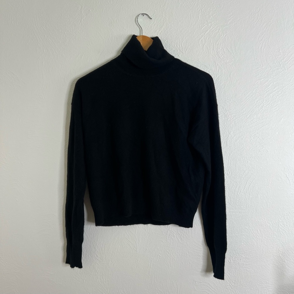 Intermix Turtleneck Pullover Sweater Black Cashmere Soft Knit Ribbed Hem Size S
